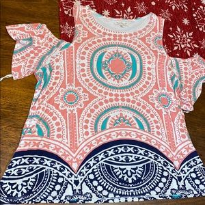 💕COLD SHOULDER SHIRT💕